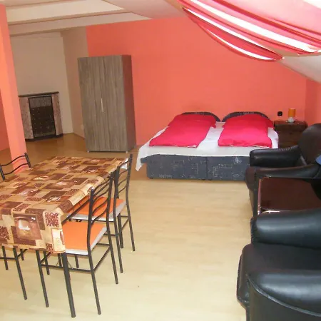 Apartment Fortuna Apartman *